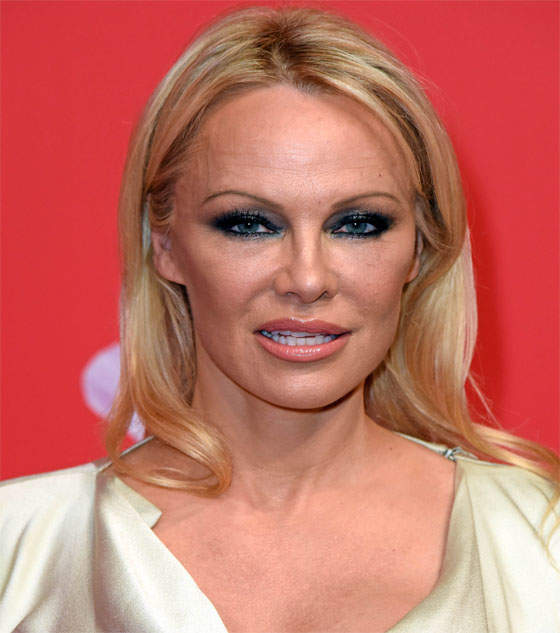 560px x 633px - Dlisted | Pamela Anderson Says Only The Worst Lovers Watch Porn