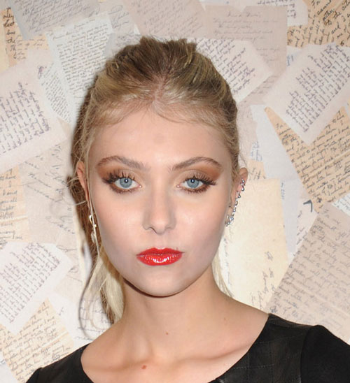 Taylor Momsen Doesn’t Have Raccoon Eyes Anymore