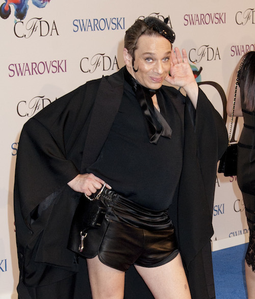 A Check Is A Check: Chris Kattan Dressed Up As His SNL Character “Mango” For The CFDAs