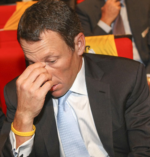 Lance Armstrong Finally Takes The Blame After Getting His Girlfriend To Take The Blame