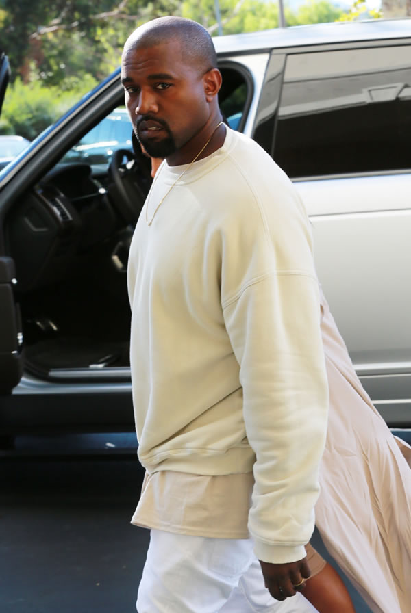 Dlisted | Kanye West Made Everyone Dress Up As A Knocked Up Kim ...
