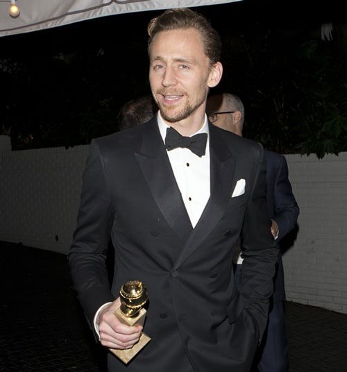 Tom Hiddleston Shrugged Off The Hate His Cringey Ass Golden Globes Speech Got