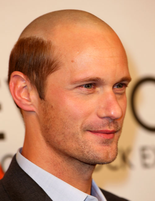 Alexander Skarsgard Fights The Hot In The Name Of His Art!