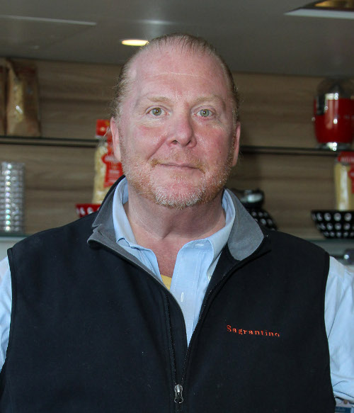 Mario Batali Cheapens Delicious Cinnamon Rolls With Lame Apology
