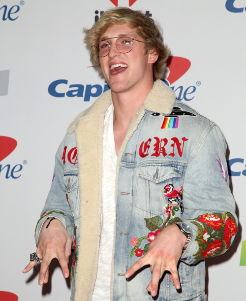 YouTube Douche Logan Paul Apologized Twice For Filming A Recent Suicide Victim