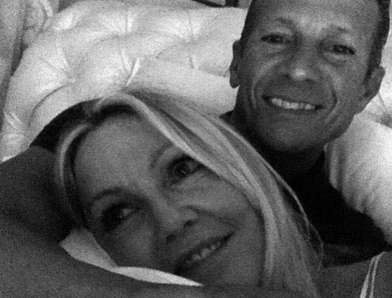 Heather Locklear Is Single Again, And Doing Outpatient Rehab At Home 