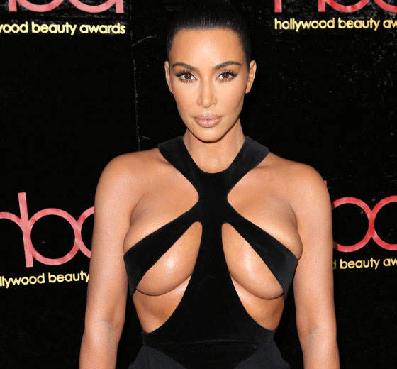 Kim Kardashian Kept It Demure With Some Smushed Undertitty Action At The Hollywood Beauty Awards