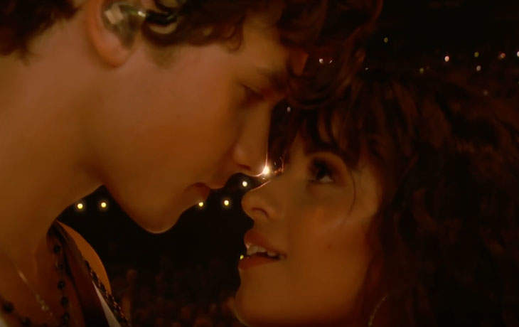 Shawn Mendes And Camila Cabello Brought The Heat (Not Really) To The MTV VMAs