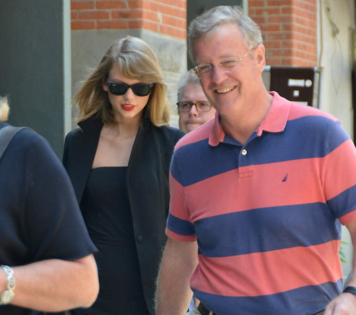 Dlisted Taylor Swift Might Have Had Her Fathers Facebook Account