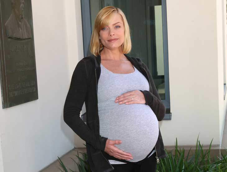 Jaime Pressly gives birth to twins