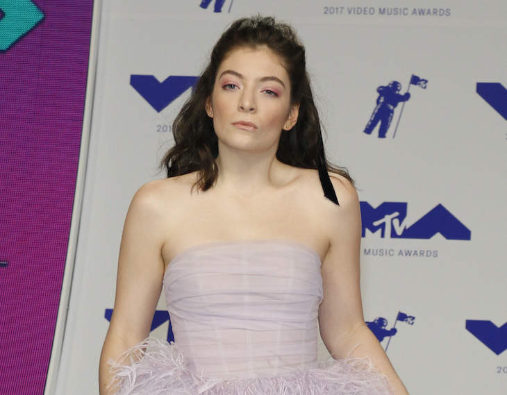 Lorde Is Still Dating A 41 Year Old Music Industry Executive Viralcola