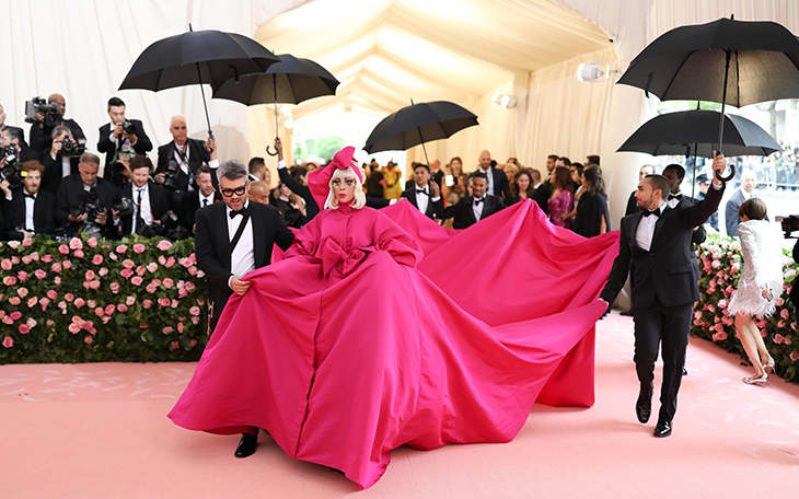 Addison Rae, Emma Chamberlain, & Every Influencer Who Attended Met Gala  2022