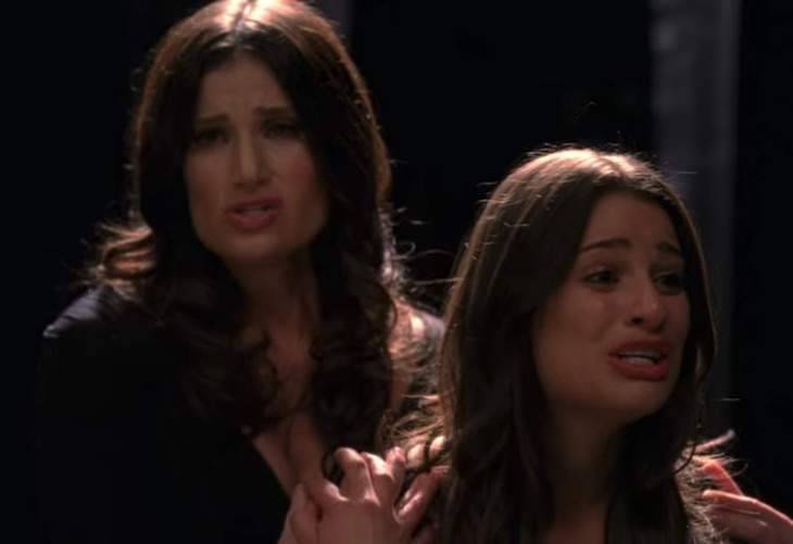 Idina Menzel Thinks She Should Have Played Lea Michele’s Sister Instead Of Her Mom On “Glee”