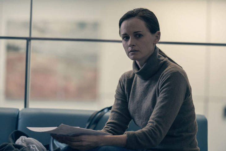Alexis Bledel Has Left “The Handmaid’s Tale,” Saying That She Felt She Had To “Step Away”