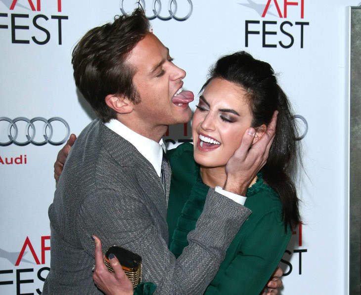 Elizabeth Chambers Reportedly Used A Friend’s Email Account To Talk To The Press About Armie Hammer’s Many Issues