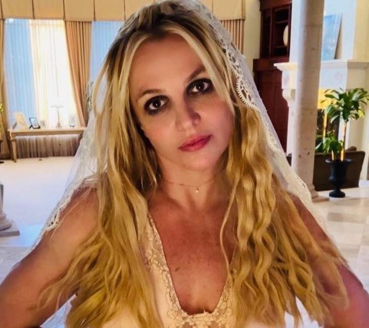 Britney Spears Fans Think Someone Else Is Controlling Her Instagram After She Posted A Tribute To Her Sister Jamie Lynn