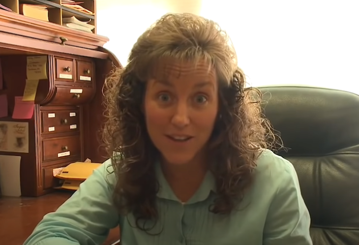 BREAKING: Michelle Duggar Wore LEGGINGS (Under Her Skirt)  On An Outing With Some Of Her Daughters