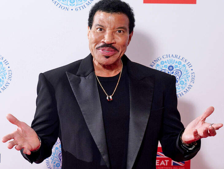 Lionel Richie Says His “Youthful Looks” Come From Sleep, Sweat, And Sex Instead Of Plastic Surgery