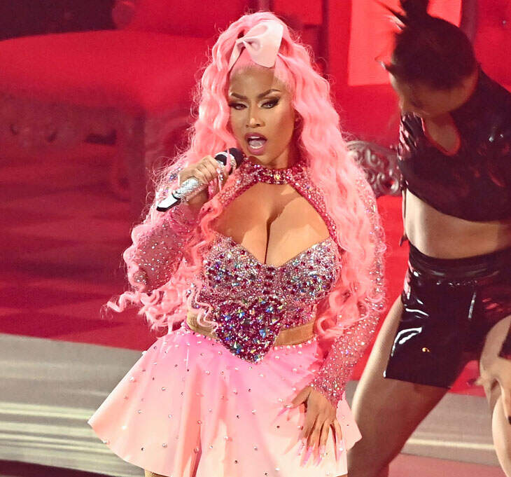 Nicki Minaj Surprises Her Fans With Brand New Boobs